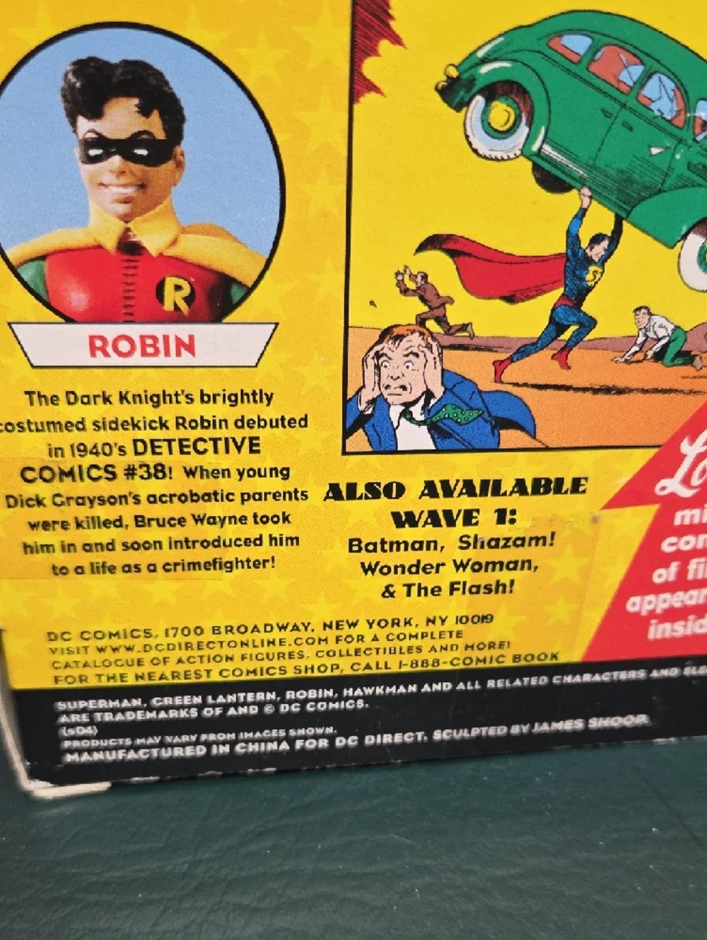 **Superman 1st Appearance Action Figure - Blue & Red** - Picture 5 of 7